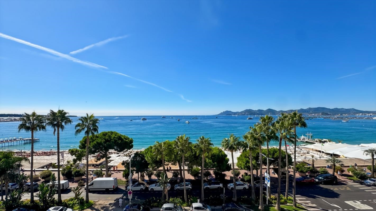 Квартира в Каннах, Франция, 130 м² - фото 1