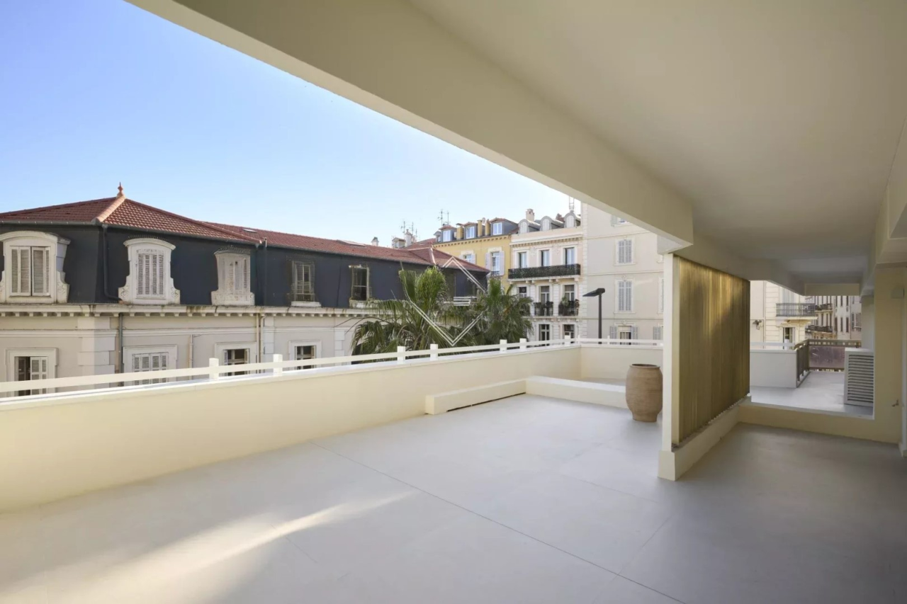 Квартира в Каннах, Франция, 110 м² - фото 1