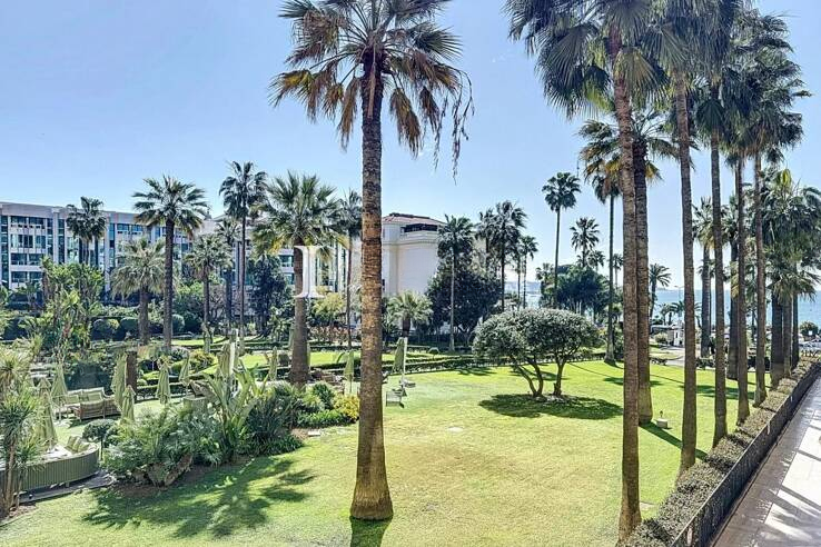 Квартира в Каннах, Франция, 127 м² - фото 1