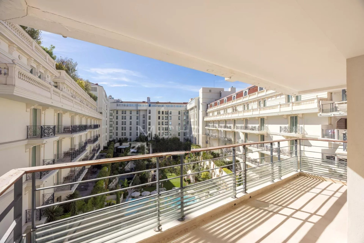 Квартира в Каннах, Франция, 232 м² - фото 2