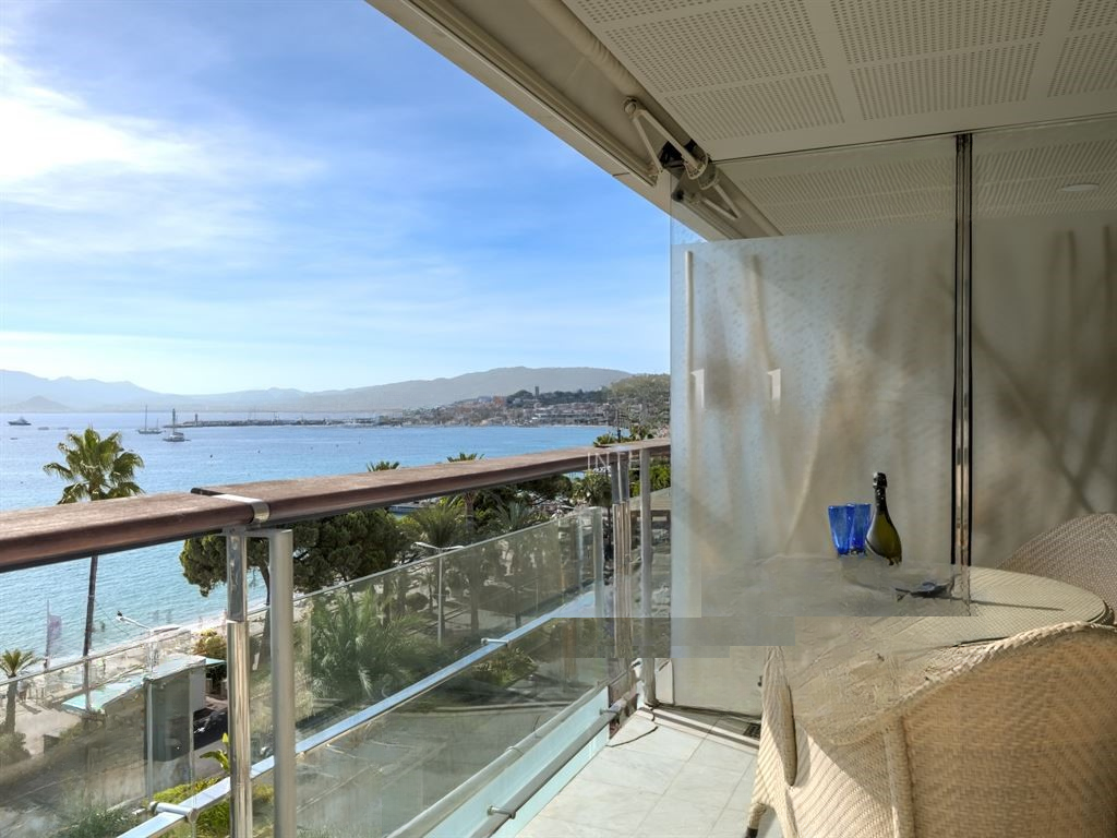 Квартира в Каннах, Франция, 61 м² - фото 2