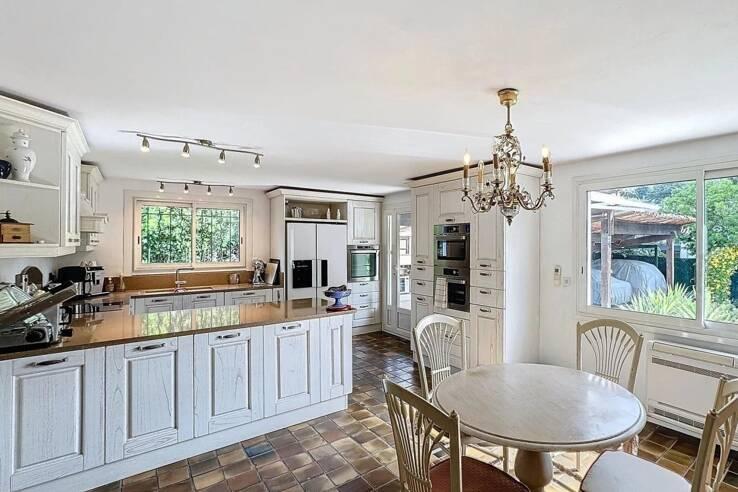 Квартира в Каннах, Франция, 229 м² - фото 2