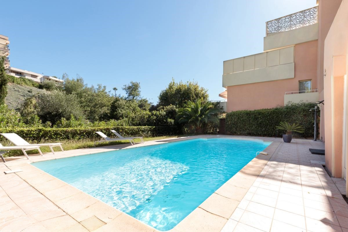 Квартира в Каннах, Франция, 64 м² - фото 11