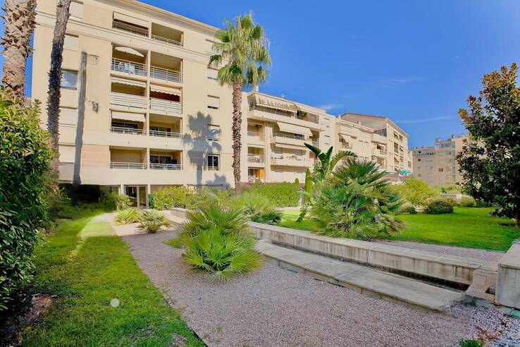 Квартира в Каннах, Франция, 46 м² - фото 5