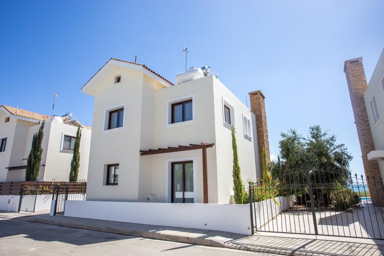 Вилла в Фамагусте, Кипр, 224 м² - фото 3