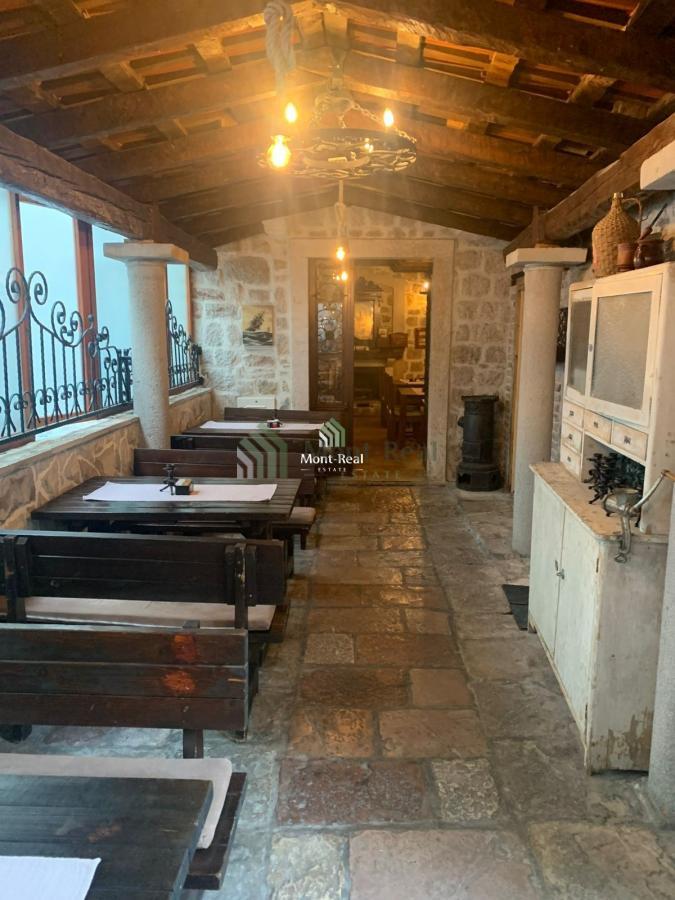 Кафе, ресторан в Рисане, Черногория, 60 м² - фото 16