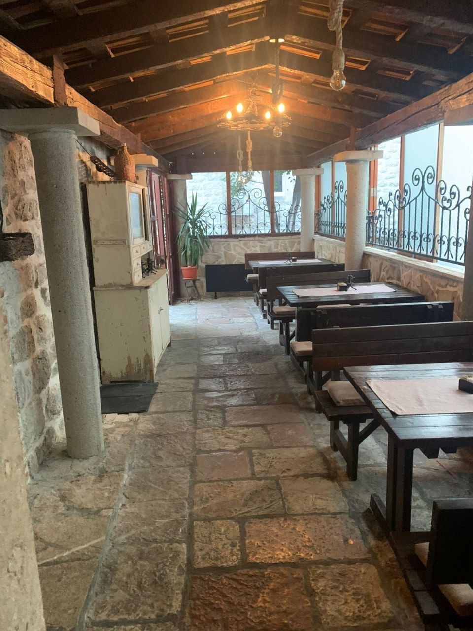 Кафе, ресторан в Рисане, Черногория, 60 м² - фото 10