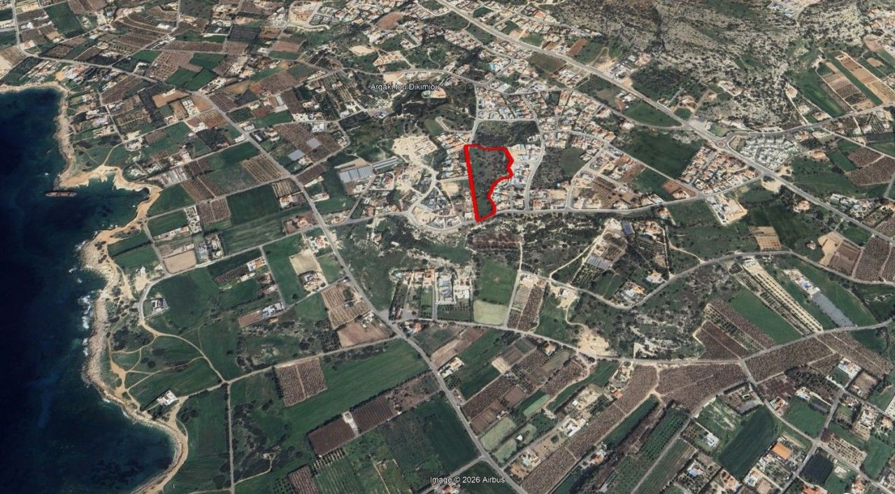 Земля в Пафосе, Кипр, 19 566 м² - фото 1