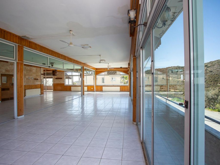 Коммерческая недвижимость в Лимасоле, Кипр - фото 3