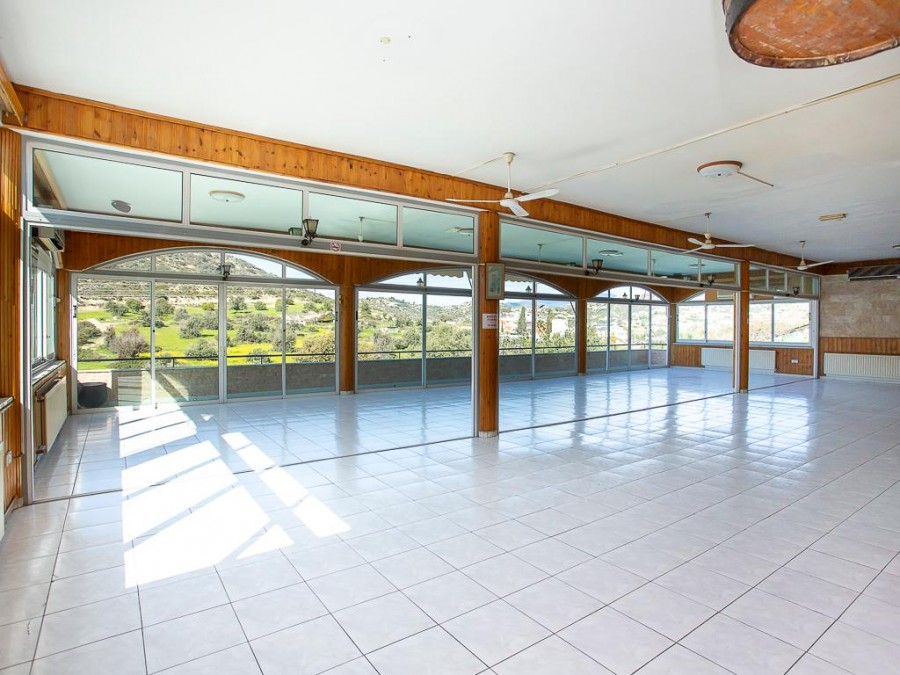 Коммерческая недвижимость в Лимасоле, Кипр - фото 4