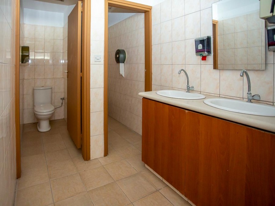 Коммерческая недвижимость в Лимасоле, Кипр - фото 9