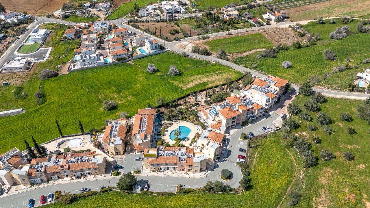 Таунхаус в Пафосе, Кипр, 94 м² - фото 9