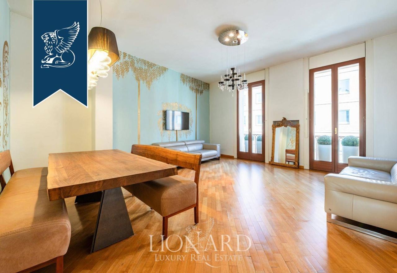 Апартаменты в Милане, Италия, 175 м² - фото 1