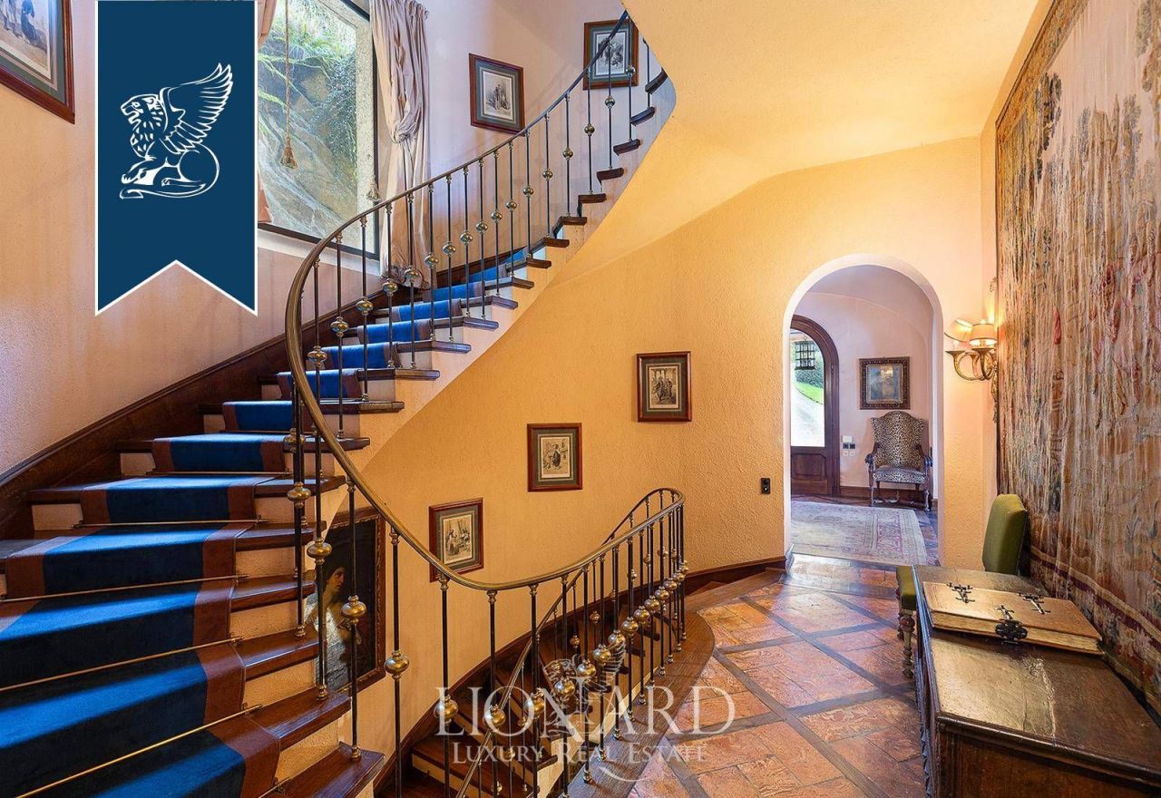 Вилла в Комо, Италия, 980 м² - фото 13