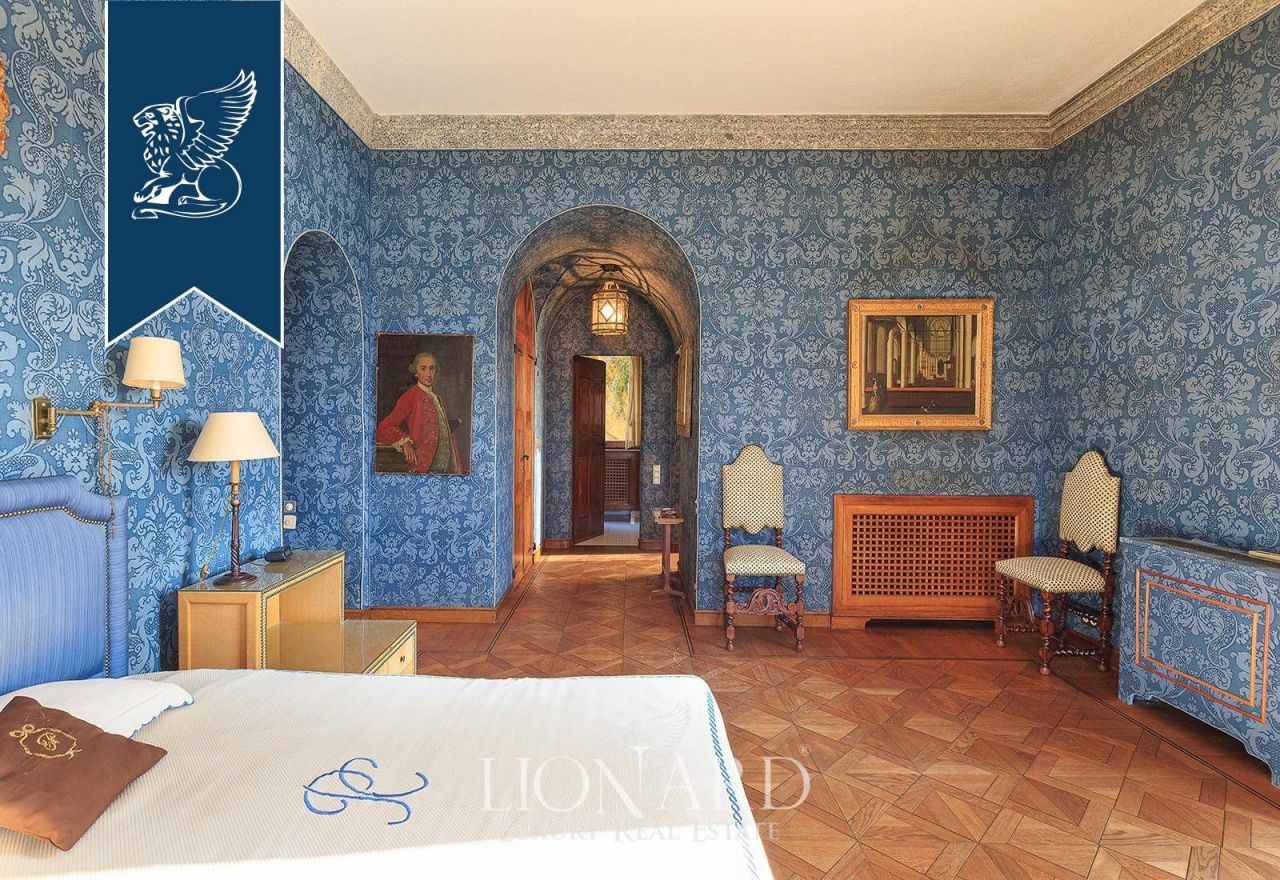 Вилла в Комо, Италия, 980 м² - фото 18