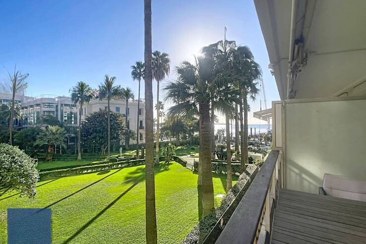 Квартира в Каннах, Франция, 68 м² - фото 1