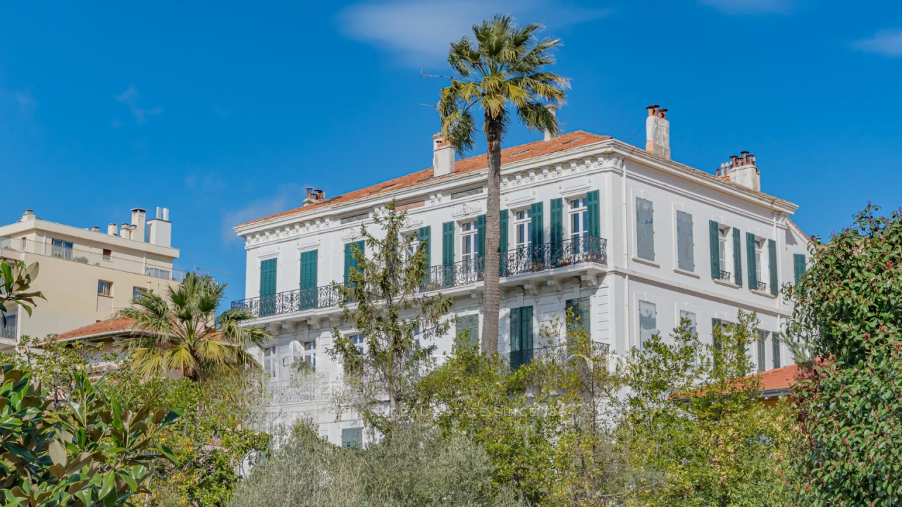 Квартира в Каннах, Франция, 110 м² - фото 1