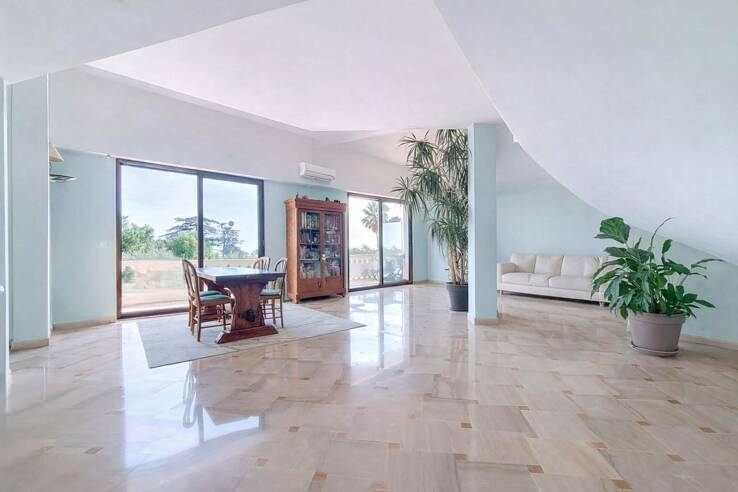 Квартира в Каннах, Франция, 145 м² - фото 1