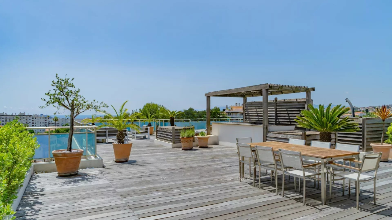 Квартира в Каннах, Франция, 137 м² - фото 1