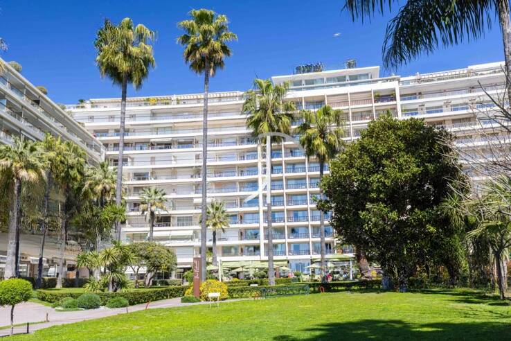 Квартира в Каннах, Франция, 26 м² - фото 1