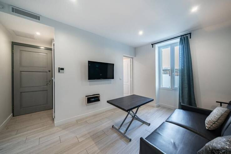 Квартира в Каннах, Франция, 27 м² - фото 1