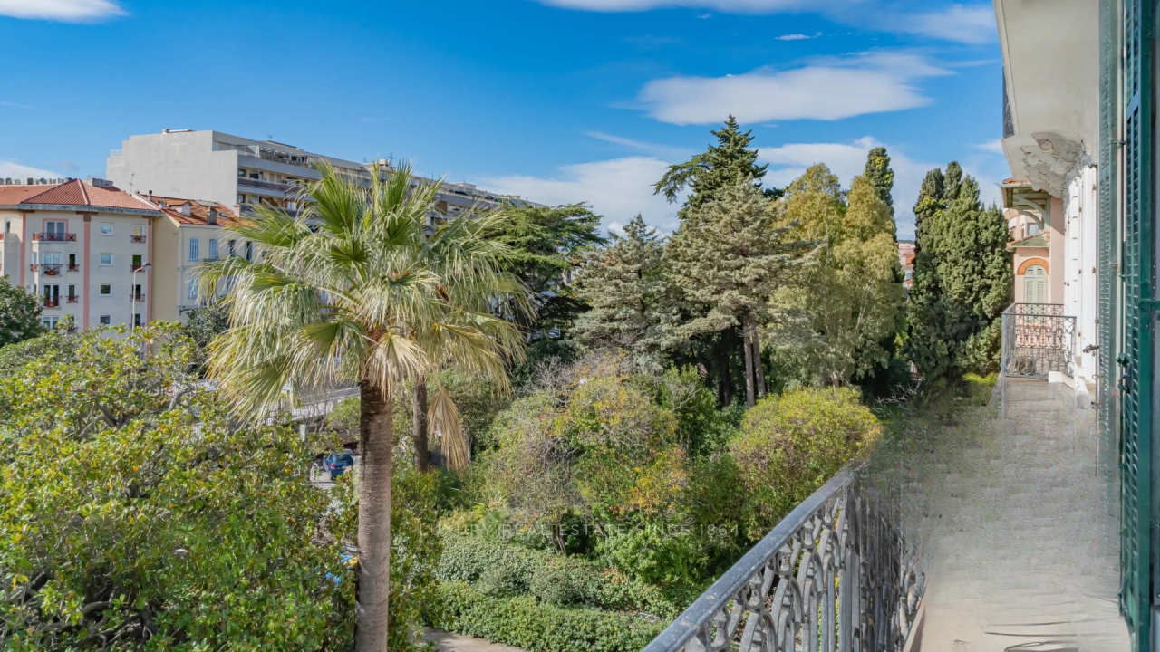 Квартира в Каннах, Франция, 110 м² - фото 2