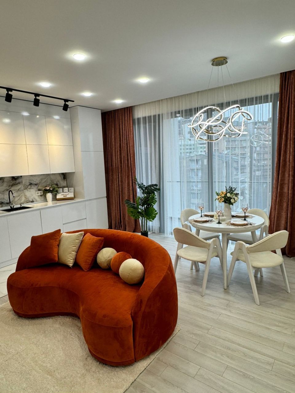 Квартира в Тбилиси, Грузия, 90 м² - фото 1