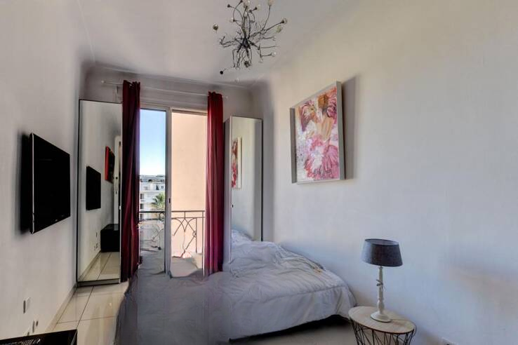 Квартира в Каннах, Франция, 21 м² - фото 2