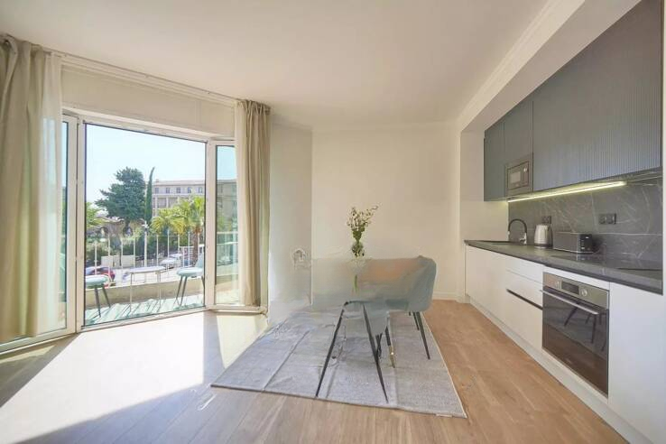 Квартира в Каннах, Франция, 85 м² - фото 2