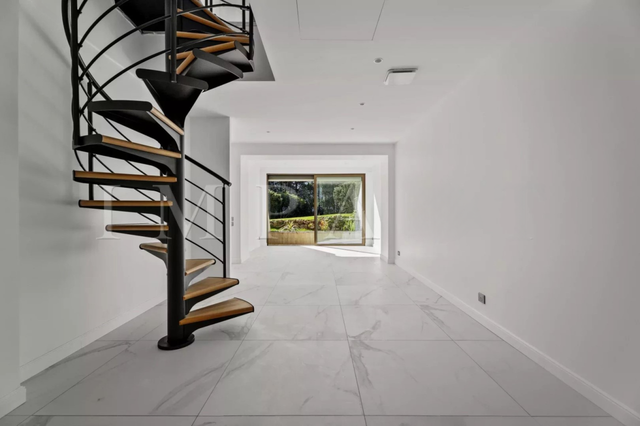 Квартира в Каннах, Франция, 270 м² - фото 12