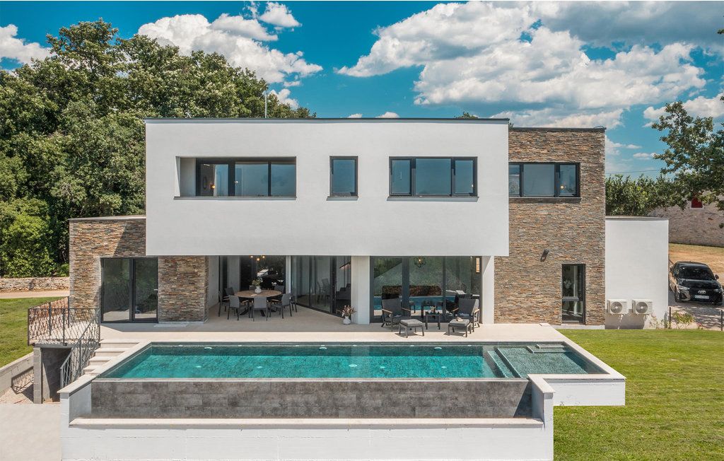 Вилла в Буйе, Хорватия, 255 м² - фото 1