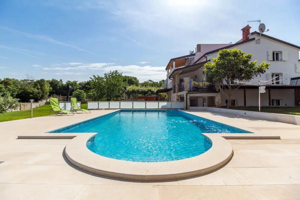 Вилла в Медулине, Хорватия, 500 м² - фото 1