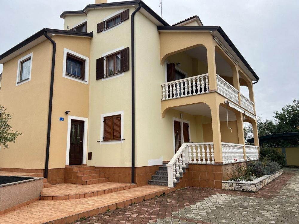 Отель, гостиница в Умаге, Хорватия, 550 м² - фото 2