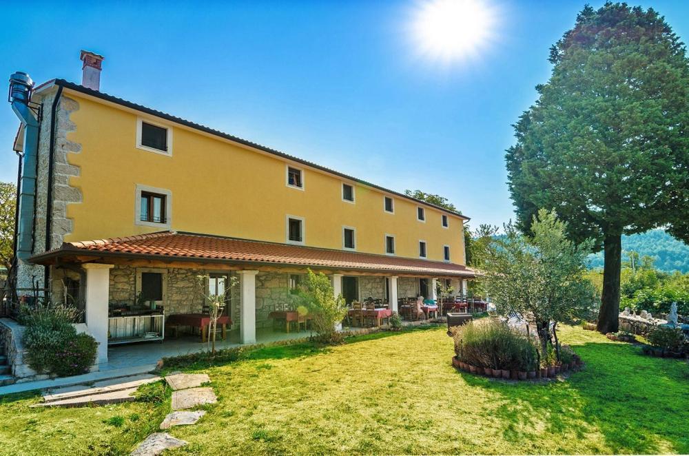 Отель, гостиница в Рабаце, Хорватия, 550 м² - фото 2