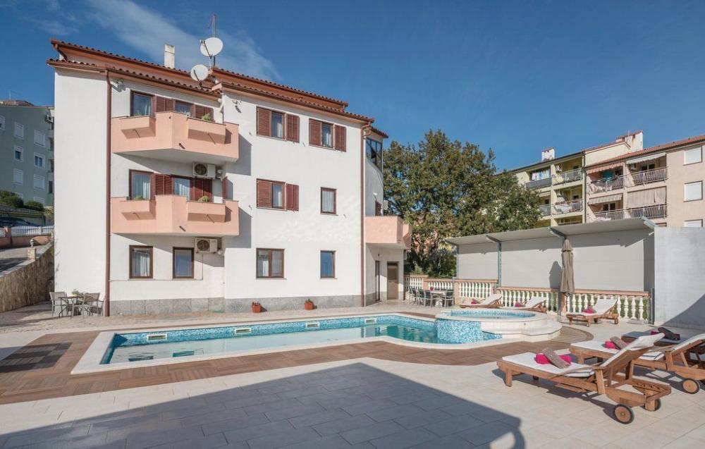 Вилла в Пуле, Хорватия, 565 м² - фото 2