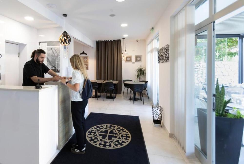 Отель, гостиница на острове Паг, Хорватия, 1 200 м² - фото 3