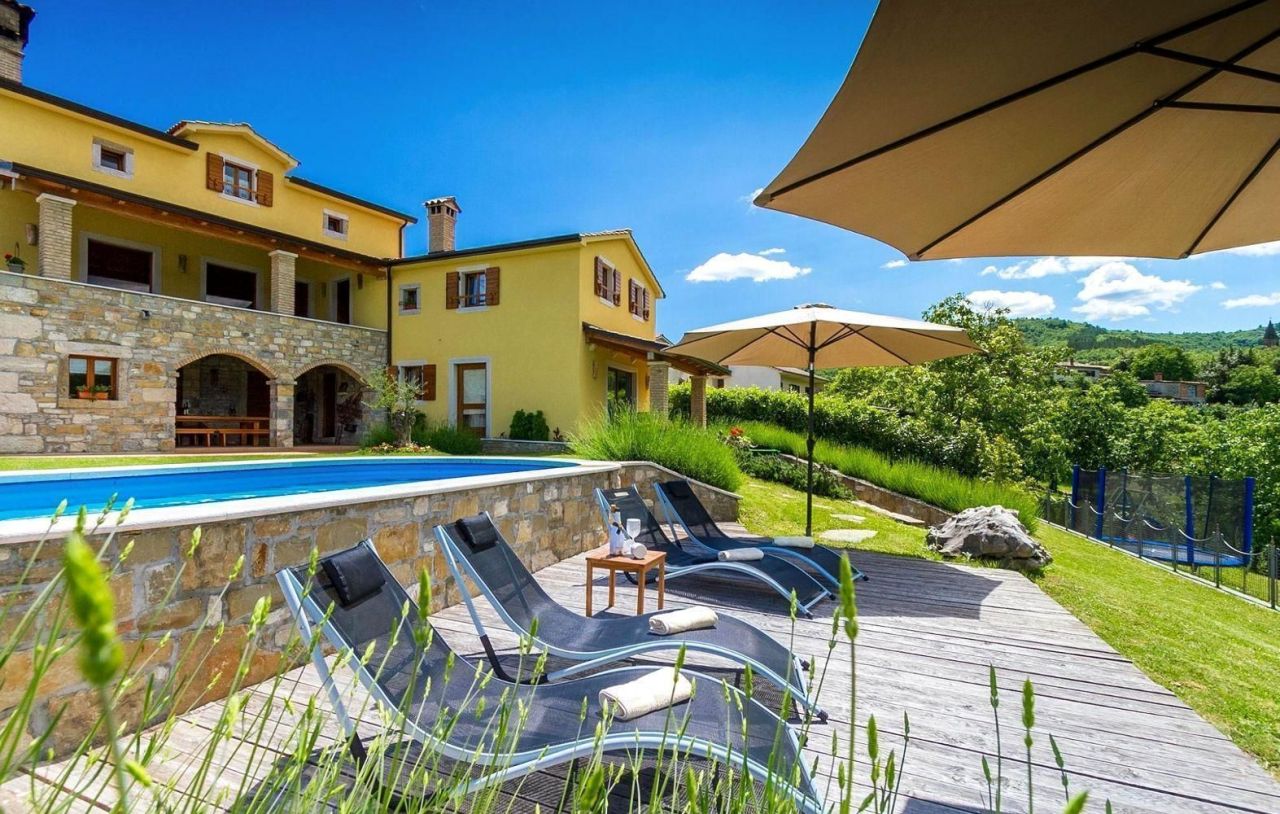 Вилла в Мотовуне, Хорватия, 300 м² - фото 4