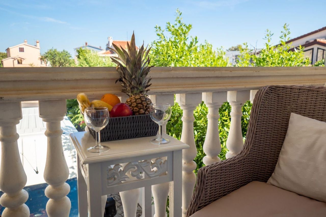 Отель, гостиница Banjole, Хорватия, 420 м² - фото 4