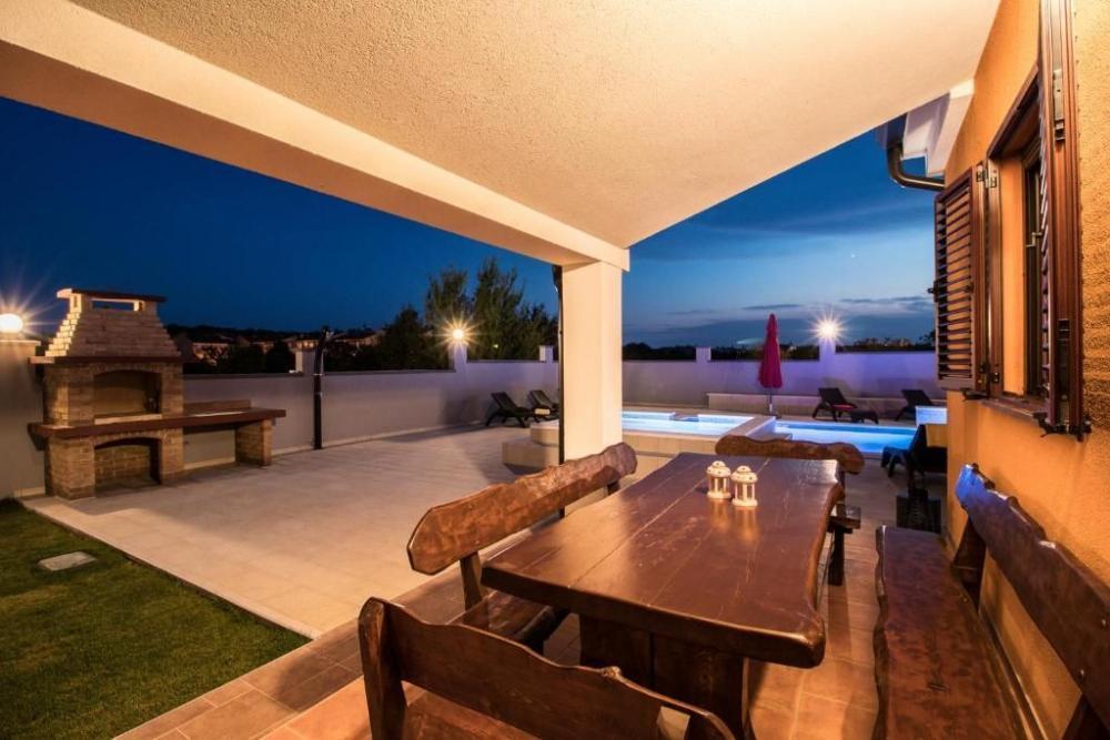 Вилла в Пуле, Хорватия, 350 м² - фото 6