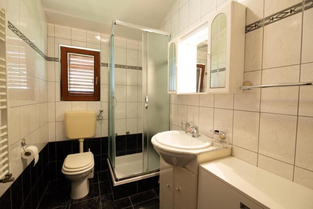 Отель, гостиница Selce, Crikvenica, Хорватия, 300 м² - фото 6