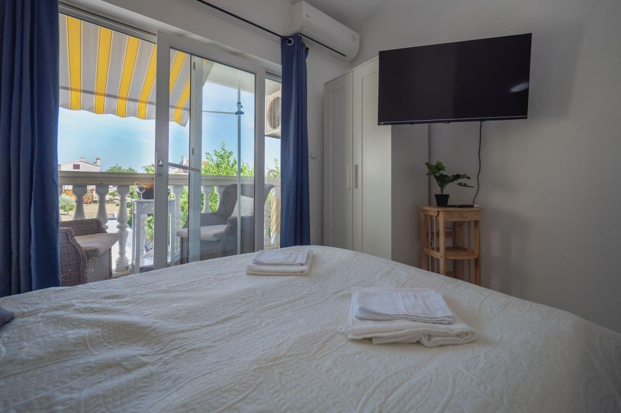 Отель, гостиница Banjole, Хорватия, 420 м² - фото 8