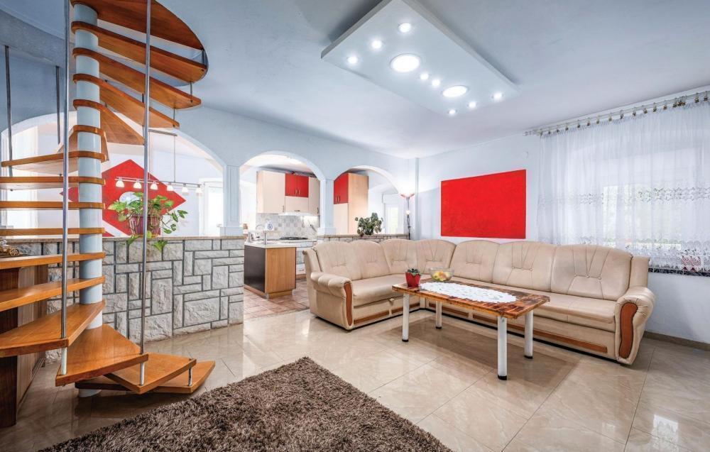 Вилла в Бртонигле, Хорватия, 220 м² - фото 9