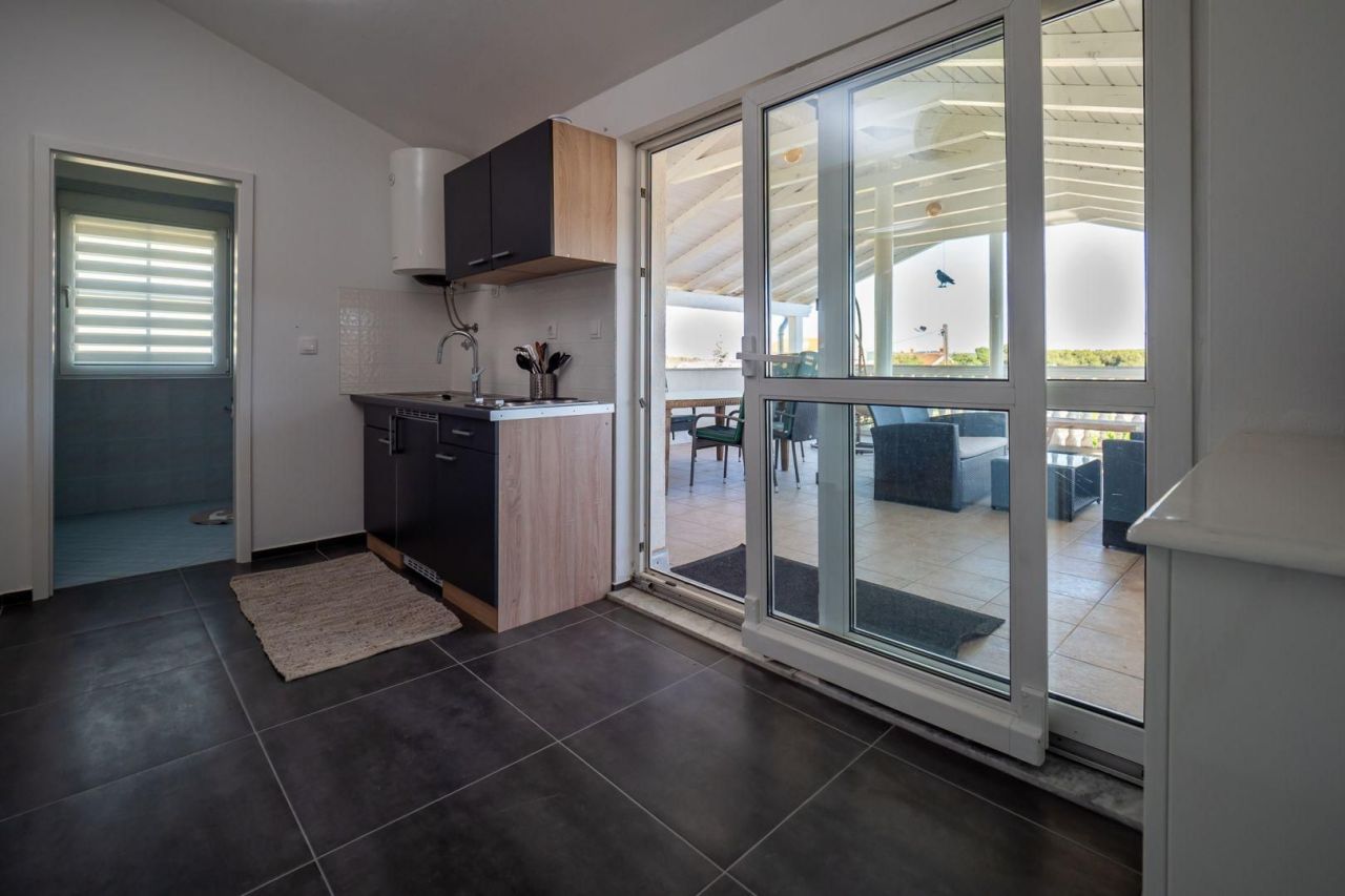 Отель, гостиница Banjole, Хорватия, 420 м² - фото 12