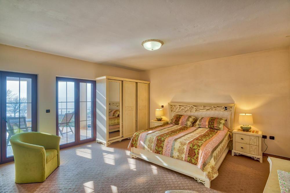 Вилла в Медулине, Хорватия, 350 м² - фото 15