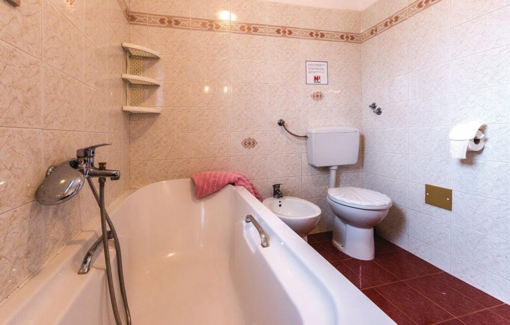 Отель, гостиница в Пуле, Хорватия, 420 м² - фото 16