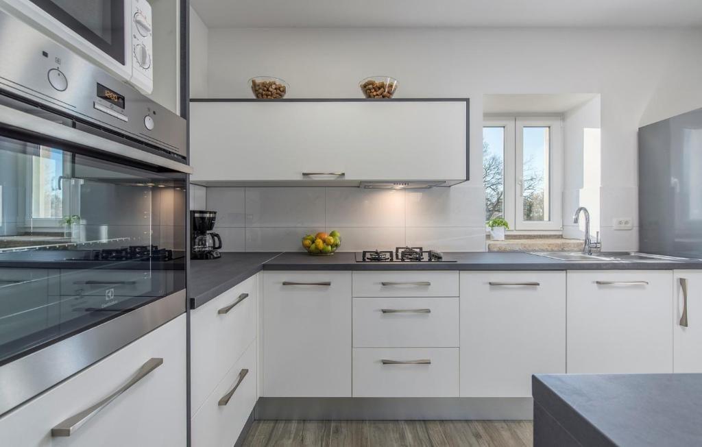 Вилла Sveti Lovreč, Хорватия, 359 м² - фото 17