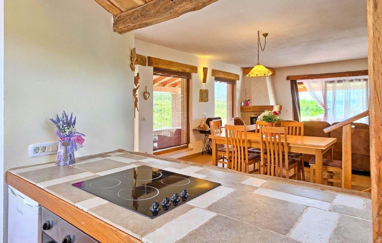 Вилла в Мотовуне, Хорватия, 300 м² - фото 18