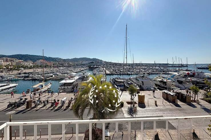 Квартира в Каннах, Франция, 55 м² - фото 1