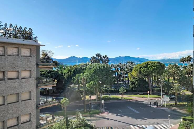 Квартира в Каннах, Франция, 64 м² - фото 1