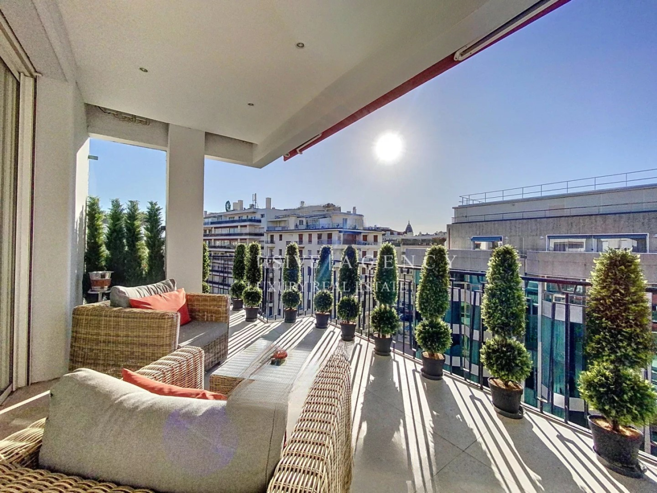 Квартира в Каннах, Франция, 78 м² - фото 1